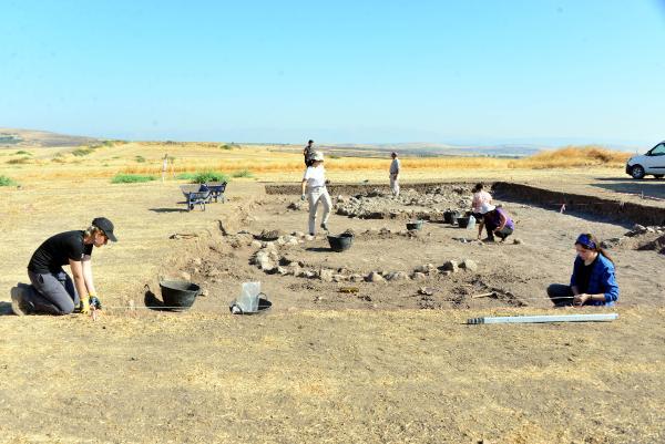 kahramanmarasta-7-bin-500-yillik-koy-kalintilari-bulundu-Nb6OOVUL.jpg