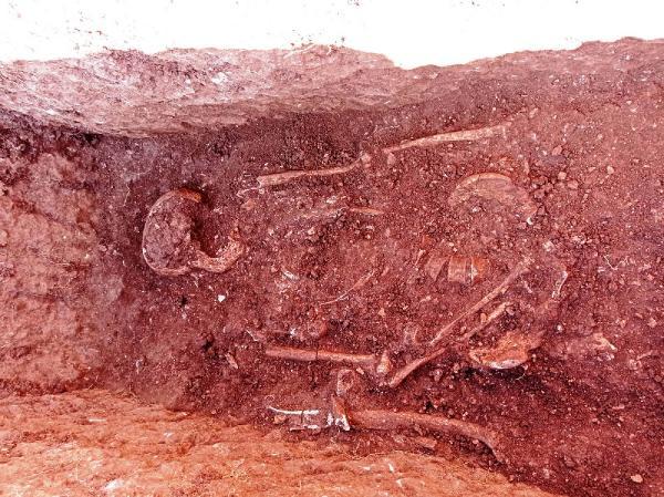 perre-antik-kentindeki-kazilarda-1500-yillik-insan-iskeletine-rastlandi-EqF8S3IY.jpg