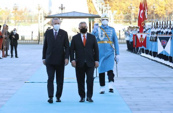 macaristan-basbakani-turkiyeye-ait-tarihi-eserleri-erdogana-iade-etti-yi34GBXI.jpg